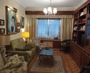 Sala d'estar de Pis en venda en  Madrid Capital amb Calefacció, Parquet i Forn