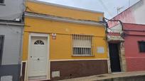 Exterior view of House or chalet for sale in La Línea de la Concepción  with Terrace