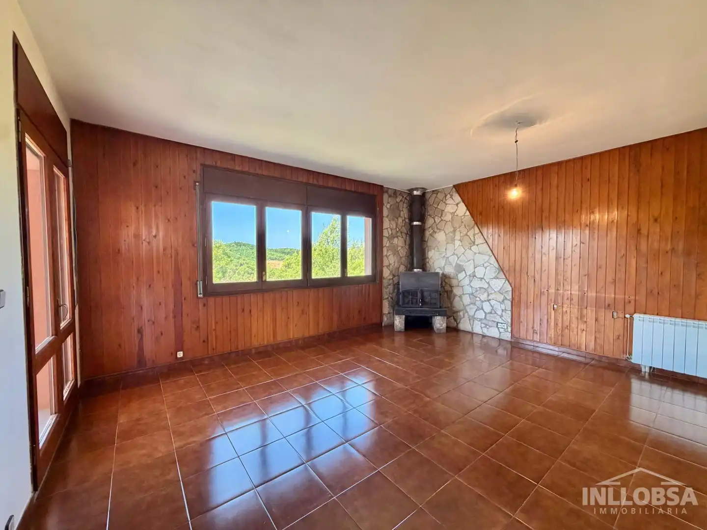 Sala d'estar de Finca rústica en venda en Castellfollit del Boix amb Calefacció, Jardí privat i Terrassa