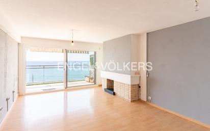 Sala d'estar de Apartament en venda en Cabrera de Mar amb Terrassa, Piscina i Balcó