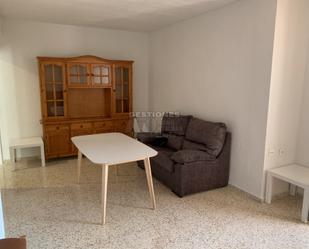 Living room of Flat to rent in  Granada Capital  with Air Conditioner, Heating and Terrace