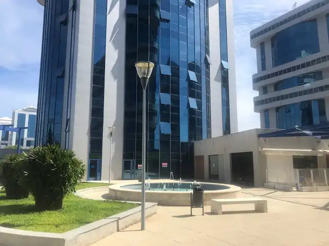 Vista exterior de Oficina de lloguer en Sevilla amb Aire condicionat, Calefacció i Internet