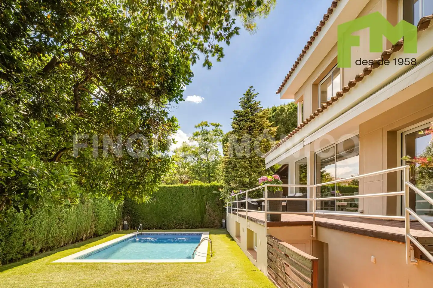 Vista exterior de Casa o xalet en venda en Teià amb Aire condicionat, Calefacció i Jardí privat