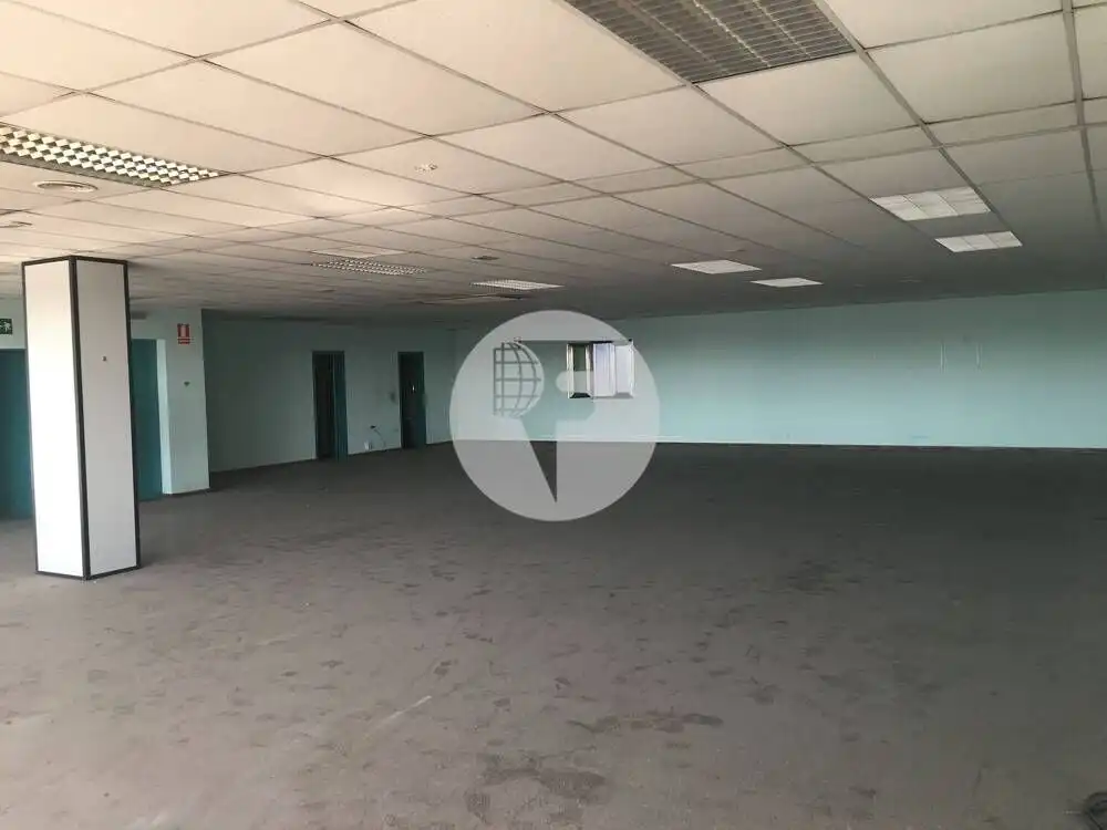 Nave industrial en venta en Barberà del Vallès