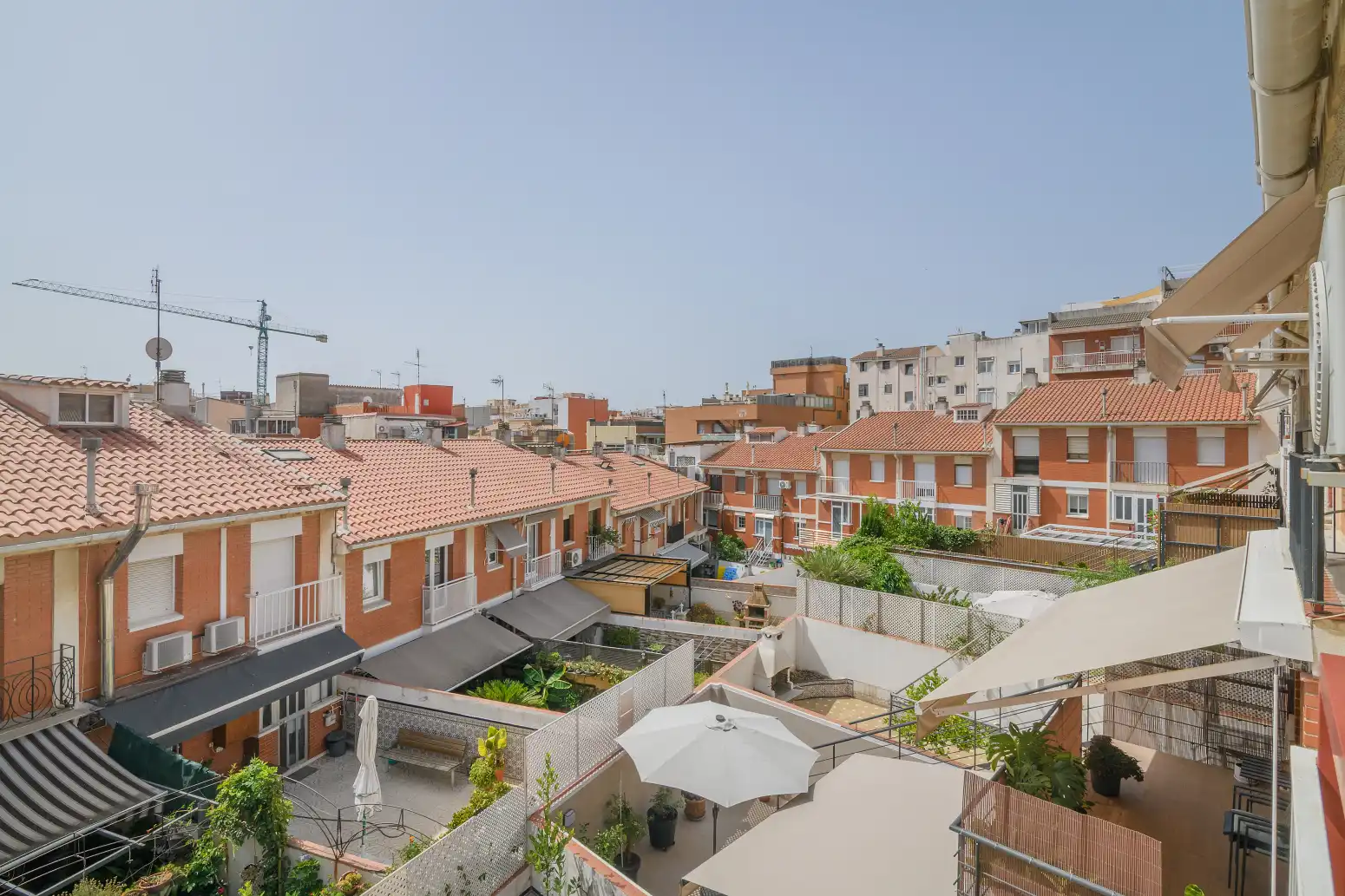 Terrassa de Casa adosada en venda en Sant Boi de Llobregat amb Aire condicionat i Terrassa