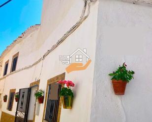 Vista exterior de Casa adosada en venda en Vélez-Blanco amb Terrassa