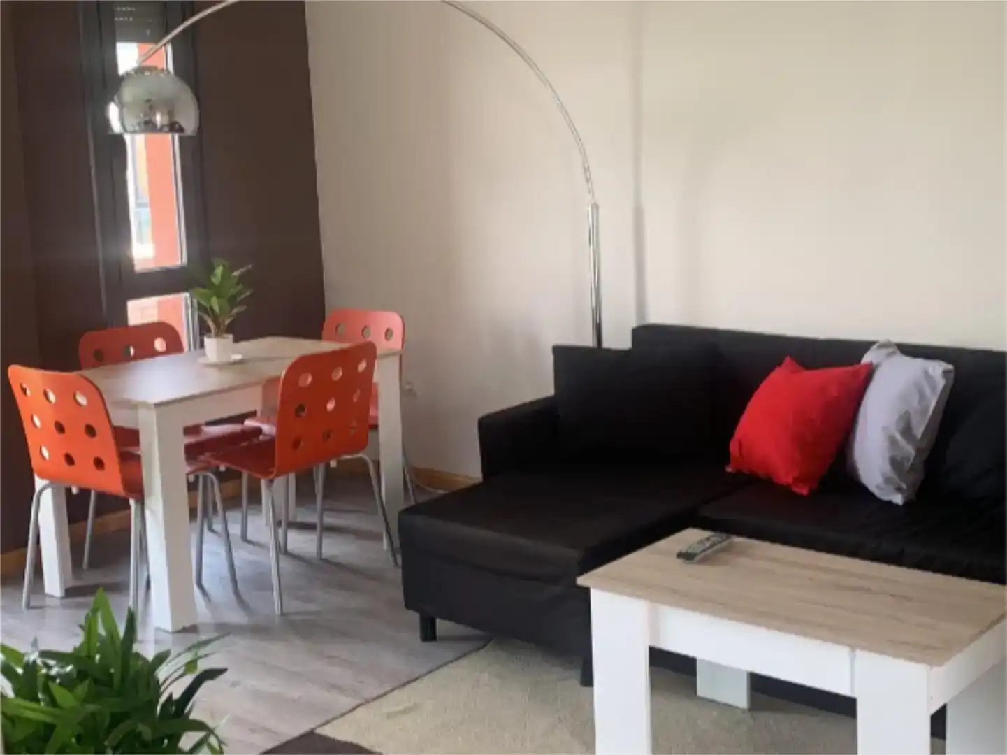 Sala d'estar de Àtic en venda en Zaratán amb Parquet, Traster i Piscina
