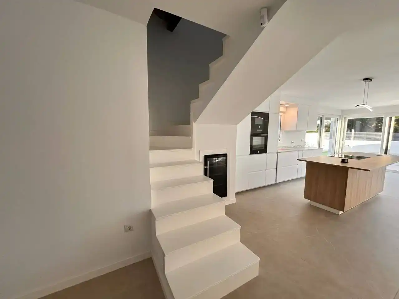 Houses for sale in Marbella  with Air Conditioner, Swimming Pool and Balcony