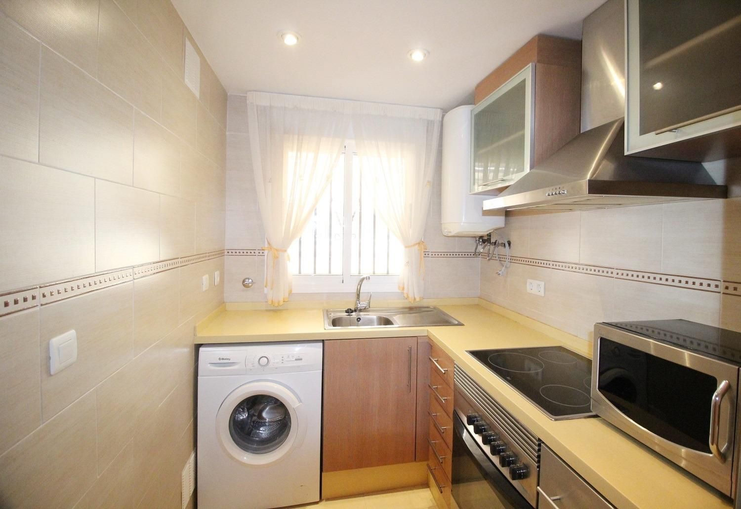 Cocina de Apartamento en venta en Oropesa del Mar / Orpesa con Aire acondicionado, Jardín privado y Terraza