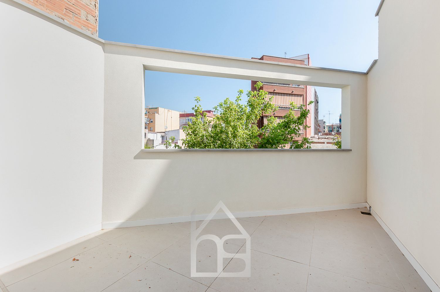 Terrace of House or chalet for sale in Cornellà de Llobregat  with Air Conditioner, Heating and Terrace