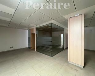 Premises to rent in Sant Adrià de Besòs  with Air Conditioner