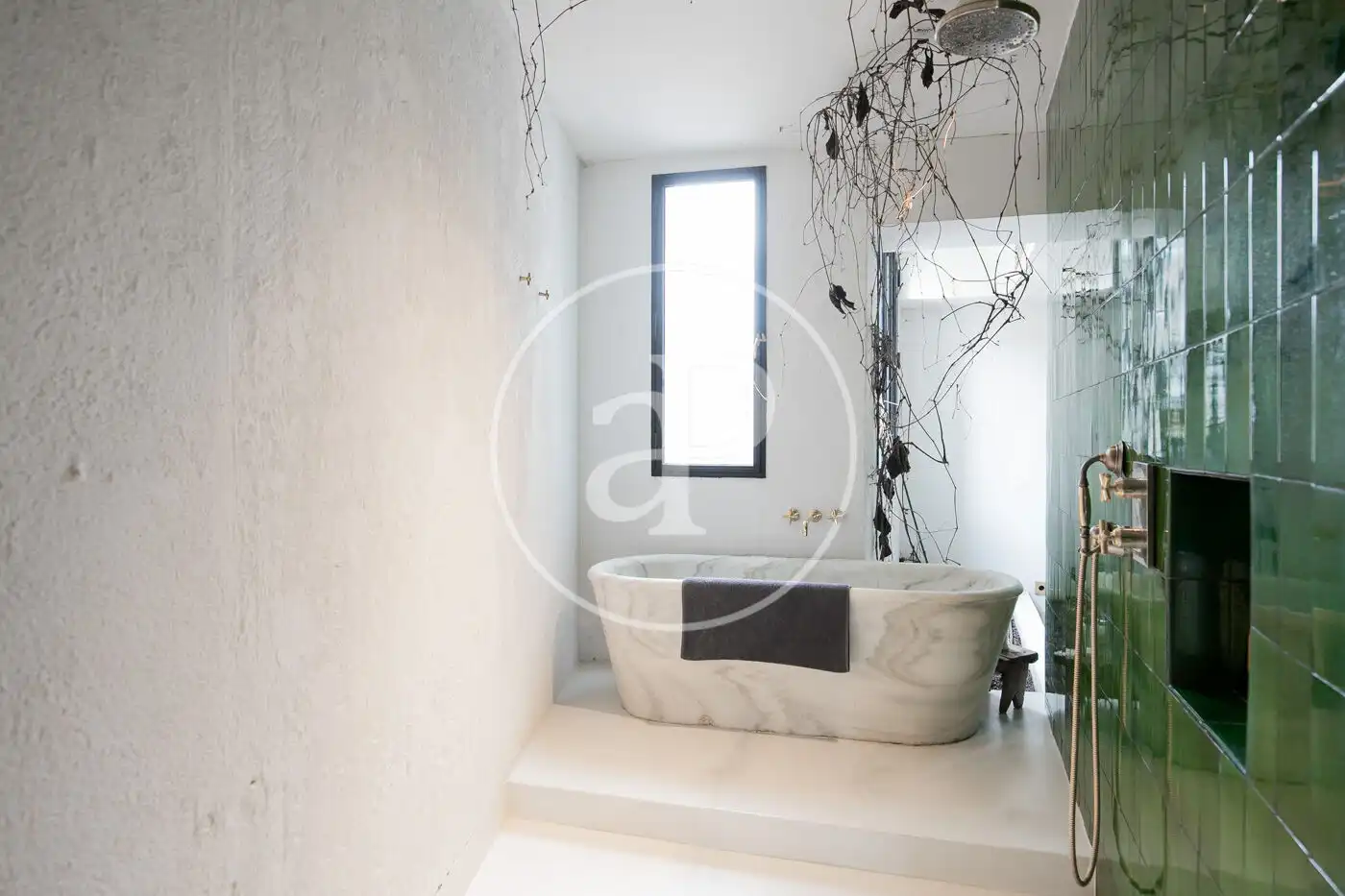 Baño de Piso en venta en Barcelona con Calefacción, Terraza y Amueblado