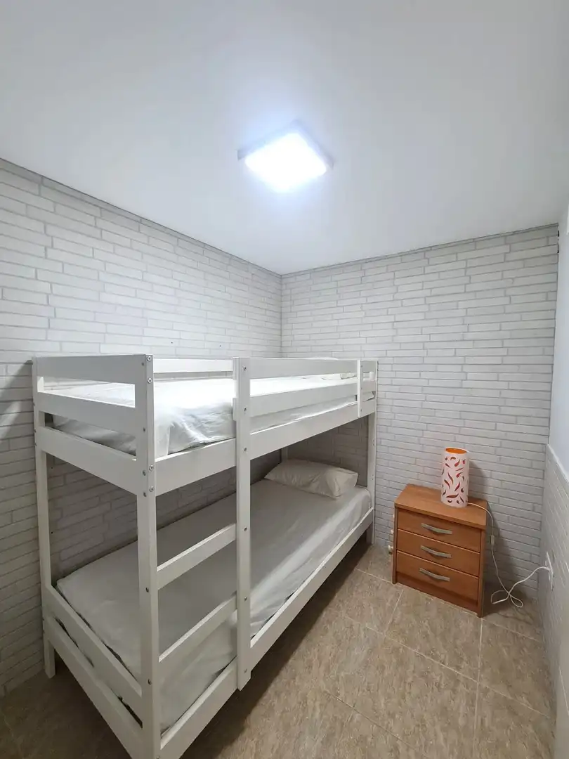 Habitación de Casa o chalet de alquiler en Santa Pola con Aire acondicionado, Jardín privado y Trastero