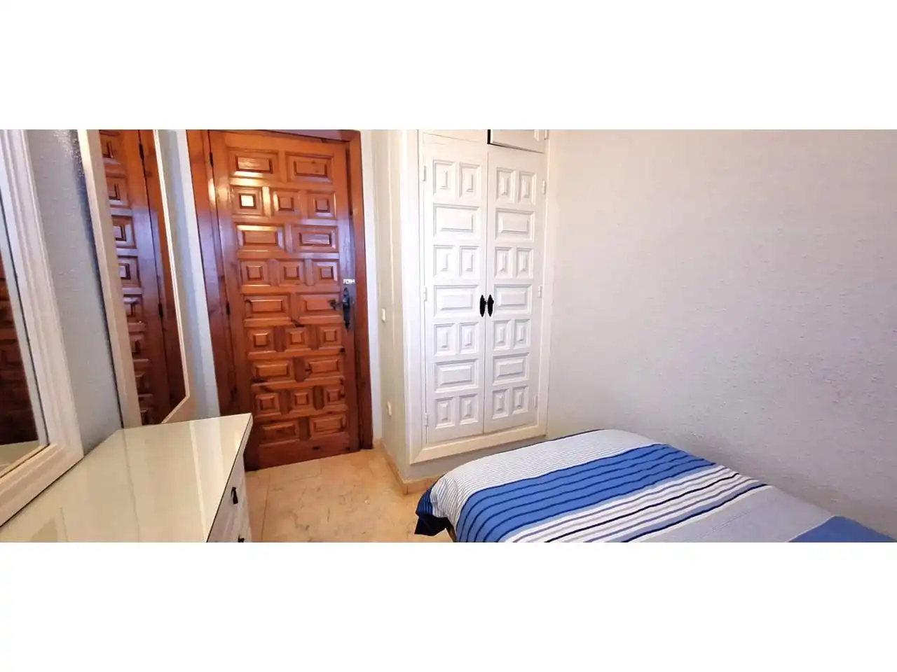 Habitación de Casa adosada en venta en Rincón de la Victoria con Aire acondicionado, Jardín privado y Terraza