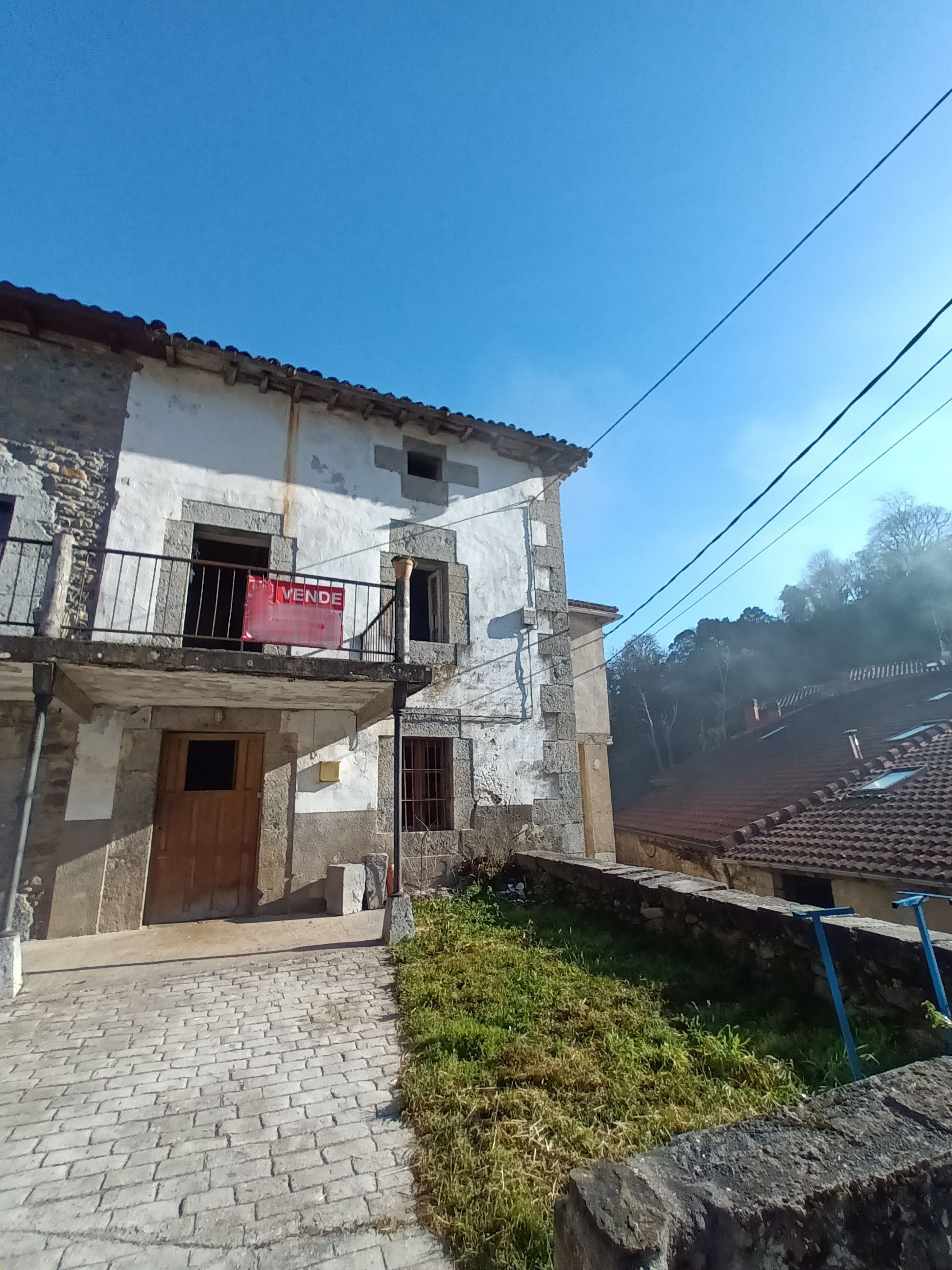 Vista exterior de Casa adosada en venda en Soba amb Terrassa