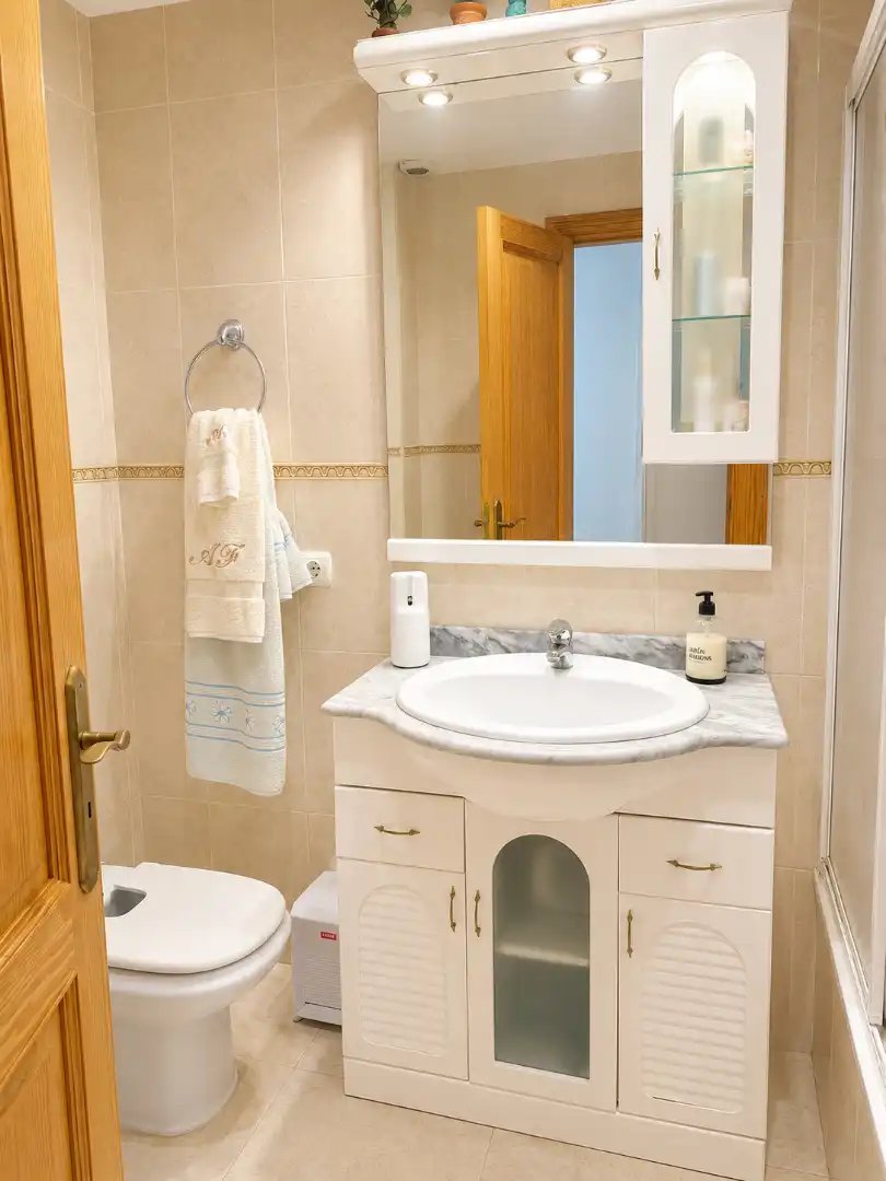 Badezimmer von Erdgeschoss zum Verkauf in Santa Margalida mit Klimaanlage, Heizung und Privatgarten