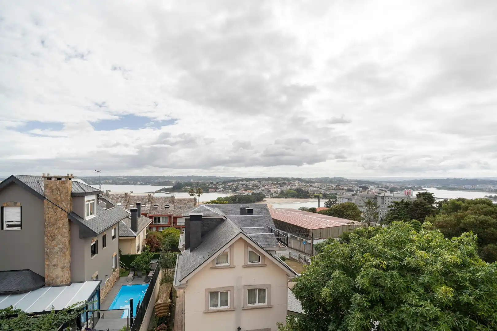 Terraza de Casa o chalet en venta en A Coruña Capital  con Calefacción, Jardín privado y Parquet