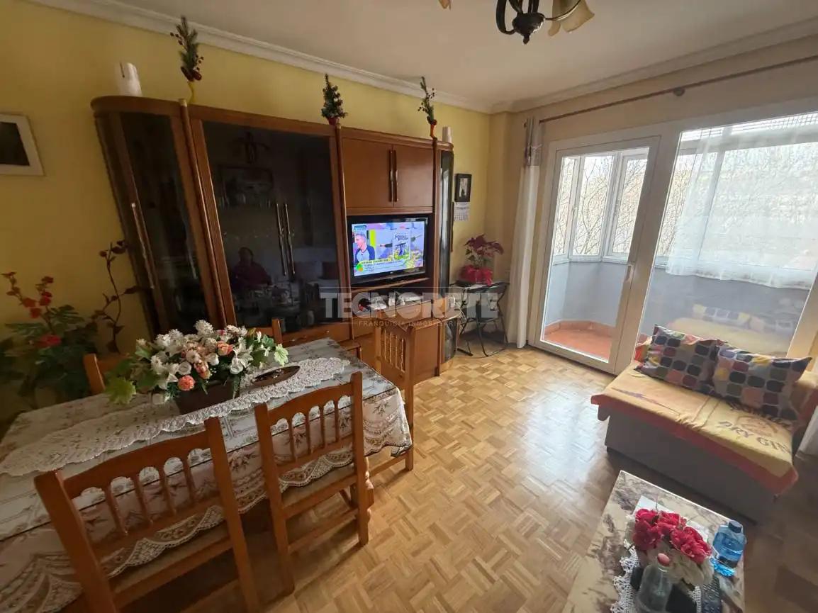 Sala de estar de Piso en venta en Guadalajara con Calefacción y Parquet