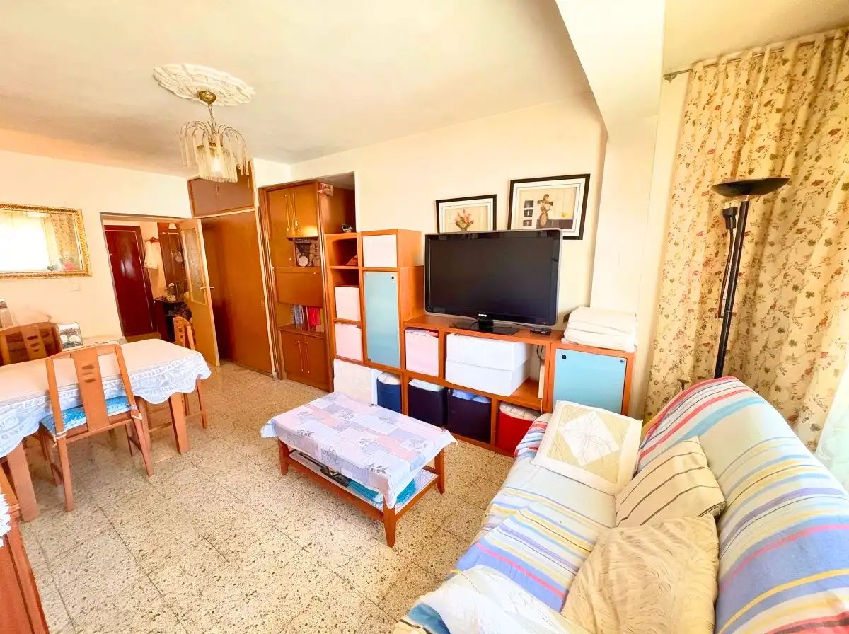 Living room of Flat for sale in Alcalá de Henares