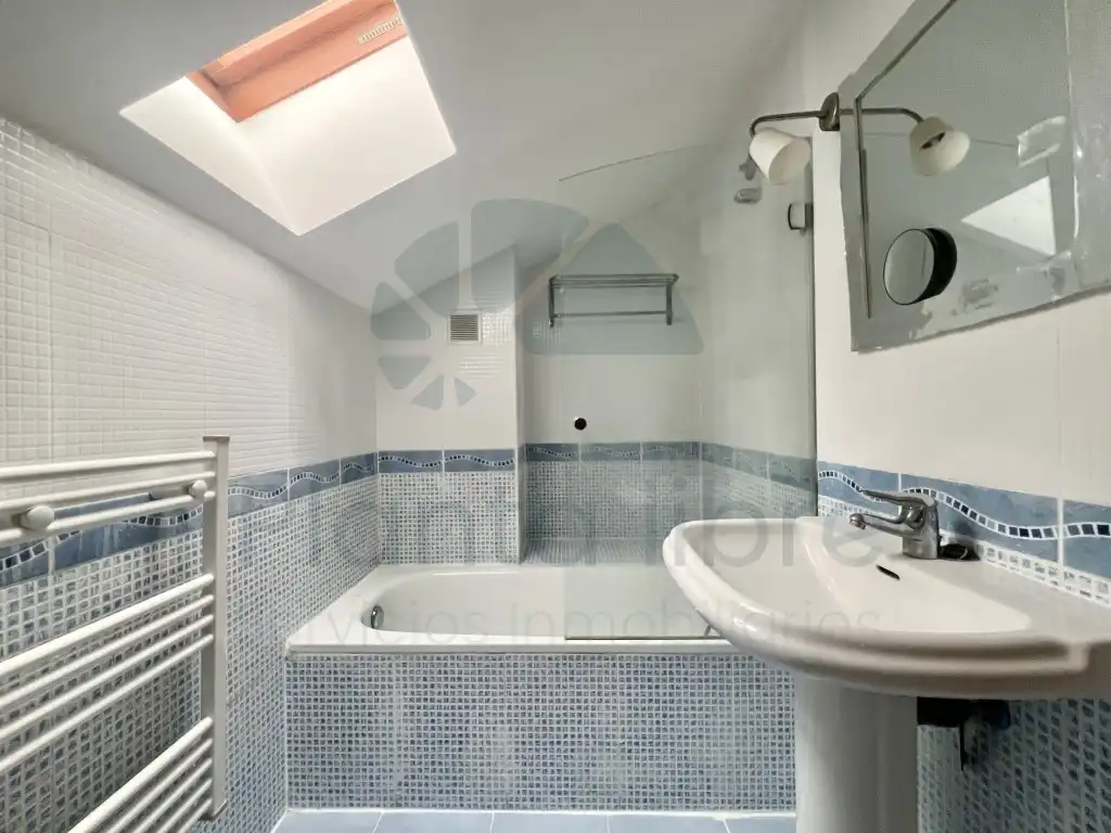 Bathroom of Duplexes for sale in Villamediana de Iregua  with Terrace and Swimming Pool