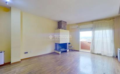 Living room of Flat for sale in Sabadell  with Heating, Parquet flooring and Balcony