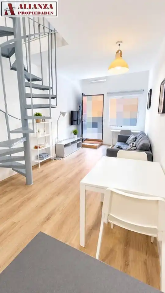 Living room of Study for rent in Málaga  with Air Conditioner