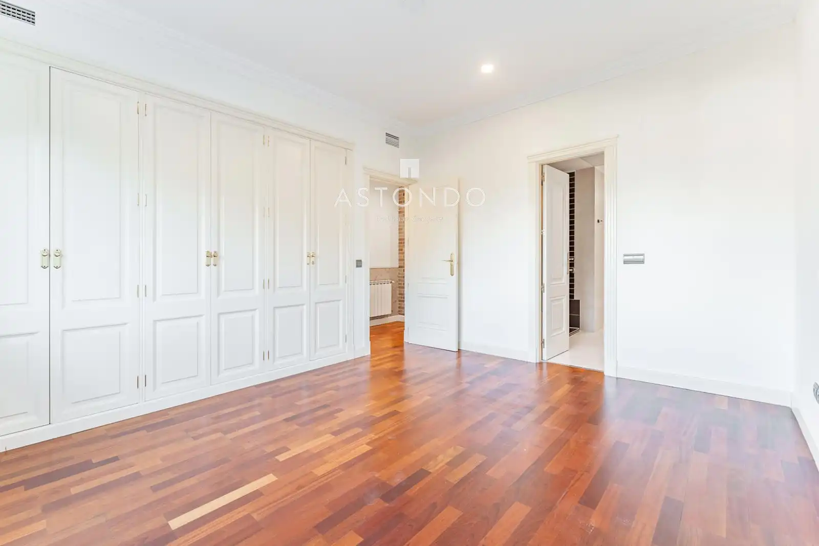 Habitación de Casa adosada en venta en Madrid con Aire acondicionado, Calefacción y Terraza