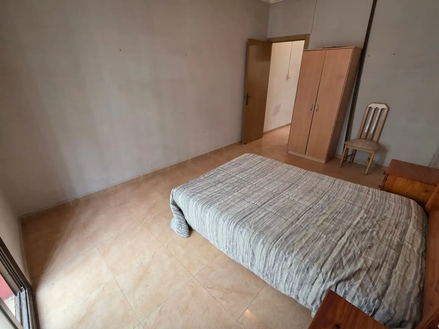 Habitación de Casa o chalet en venta en Castellón de la Plana / Castelló de la Plana con Terraza, Trastero y Amueblado