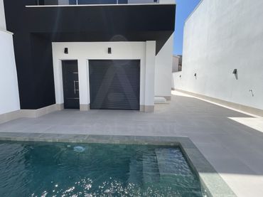 Semi-detached house with pool for sale in Almoradí