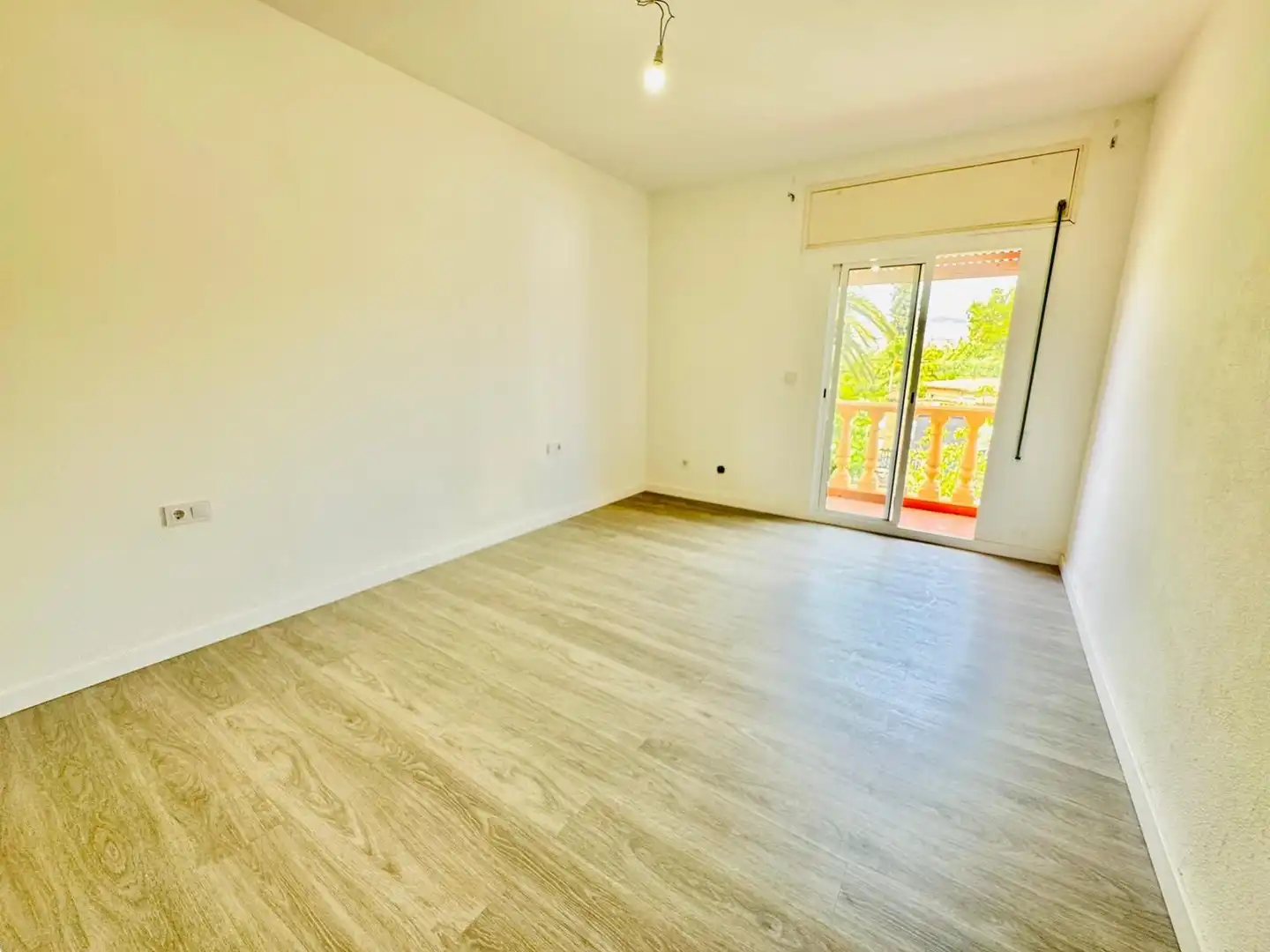 Bedroom of Houses for sale in Algeciras  with Private garden and Swimming Pool