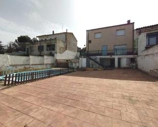 Vista exterior de Casa o xalet en venda en Aguarón amb Aire condicionat, Terrassa i Piscina