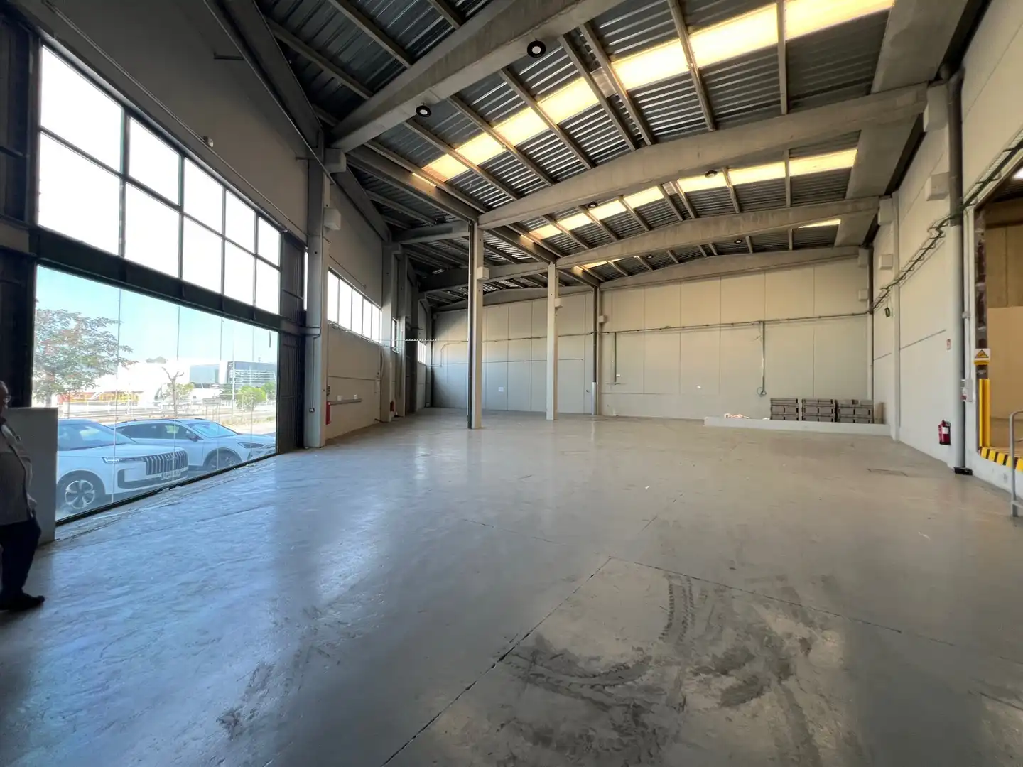Nau industrial de lloguer a Avinguda Puig dels Tudons