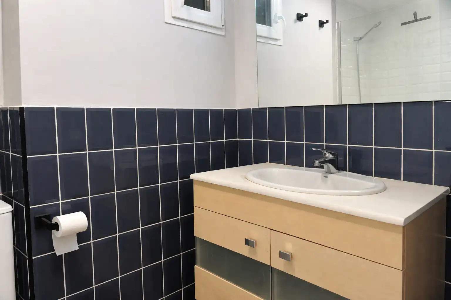 Bathroom of Duplexes for sale in Barcelona  with Air Conditioner, Heating and Parquet flooring