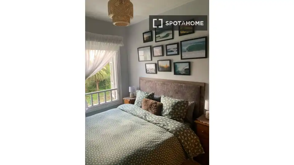 Habitación de Apartamento para compartir en Comillas (Cantabria) con Aire acondicionado, Terraza y Amueblado