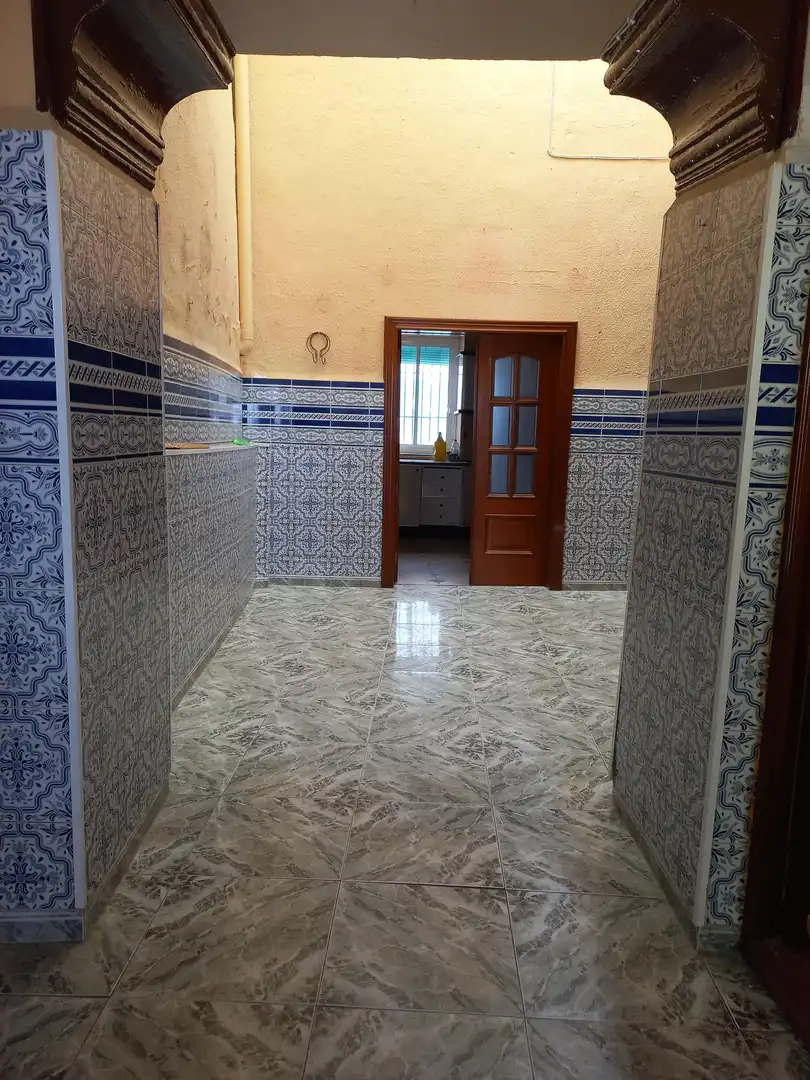 CASA EN CASCO ANTIGUO CON COCHERA, immagine 4