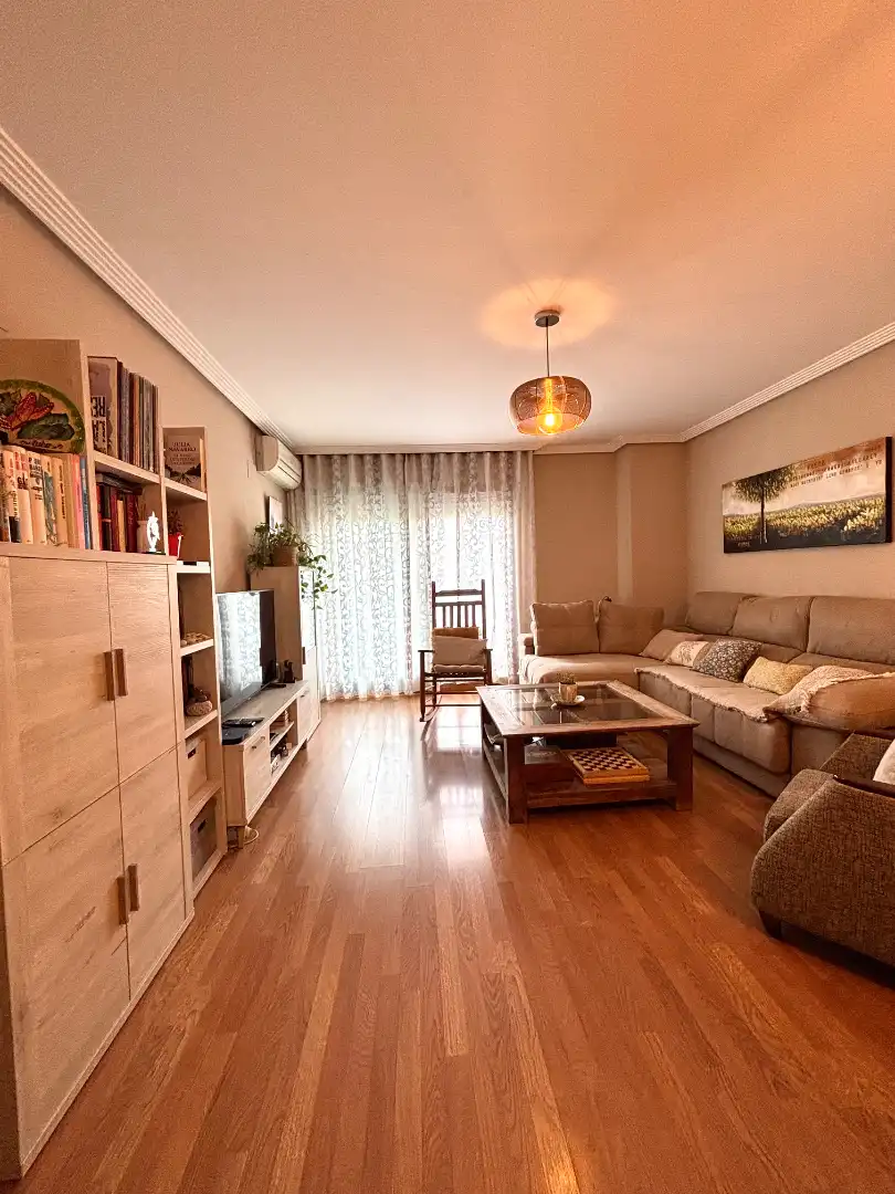 Flat with terrace for sale in Calle Cueva de la Serrana 14, imagen 3