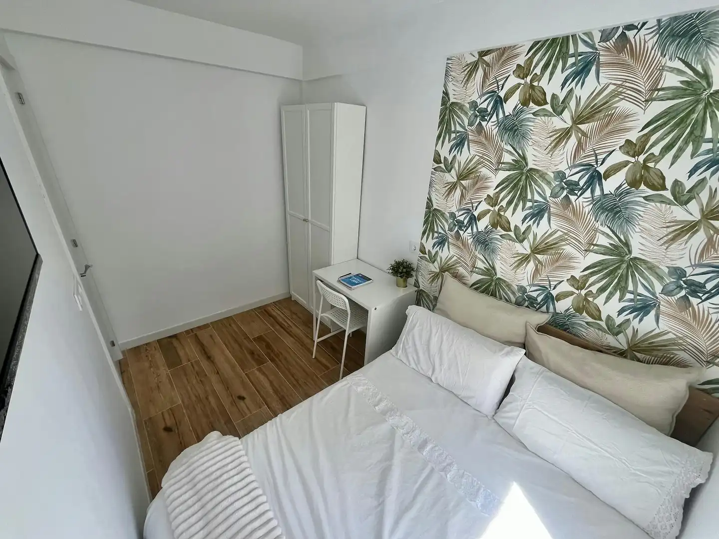 Habitación de Piso para compartir en Sevilla con Amueblado, Lavadora y TV