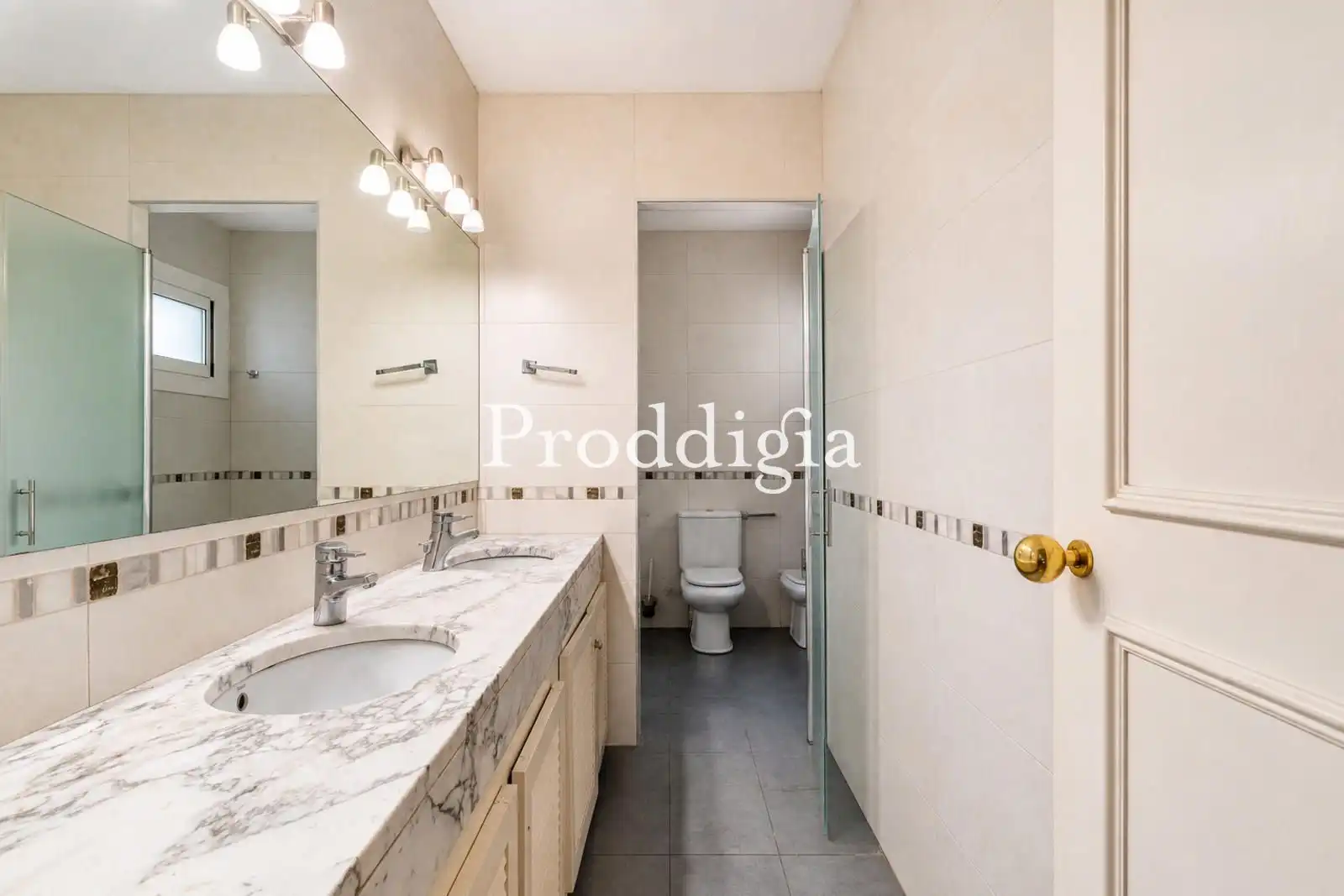 Bathroom of Houses for sale in Sant Cugat del Vallès  with Heating and Swimming Pool