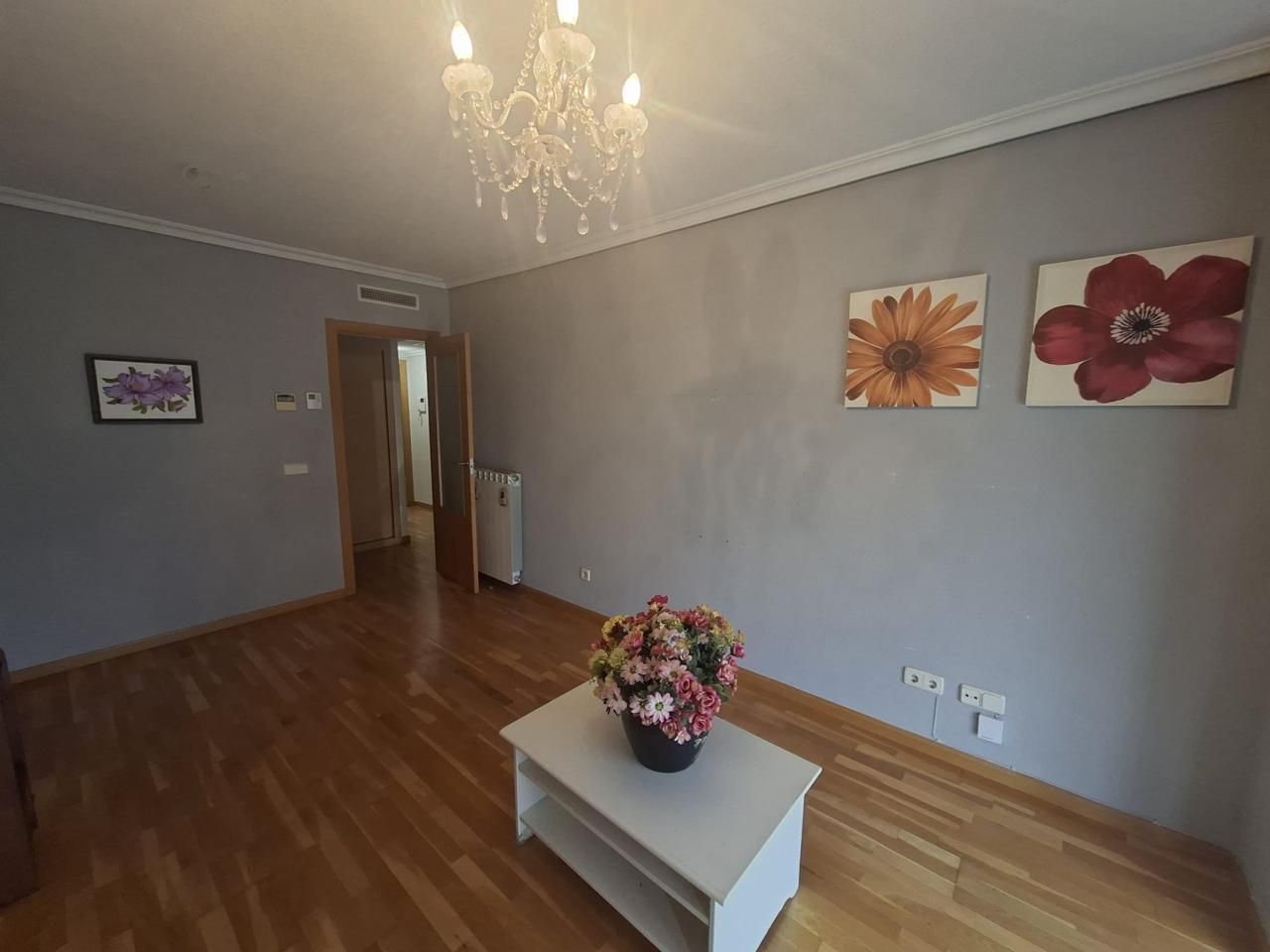 Sala de estar de Piso en venta en  Madrid Capital con Aire acondicionado y Calefacción