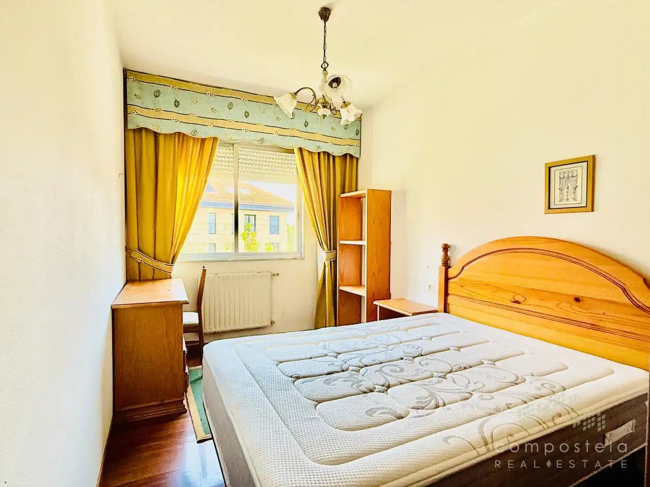 Habitación de Piso en venta en Santiago de Compostela  con Calefacción, Parquet y Trastero
