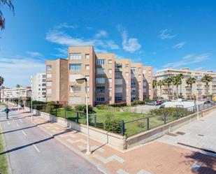 Vista exterior de Pis en venda en Motril amb Aire condicionat, Terrassa i Moblat