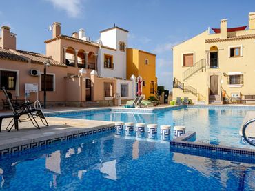 Duplex avec balcon à vendre à Calle Calle Benferri