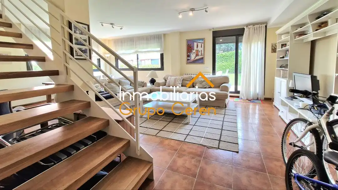 Jardín de Casa adosada en venta en Cirueña con Calefacción, Jardín privado y Terraza
