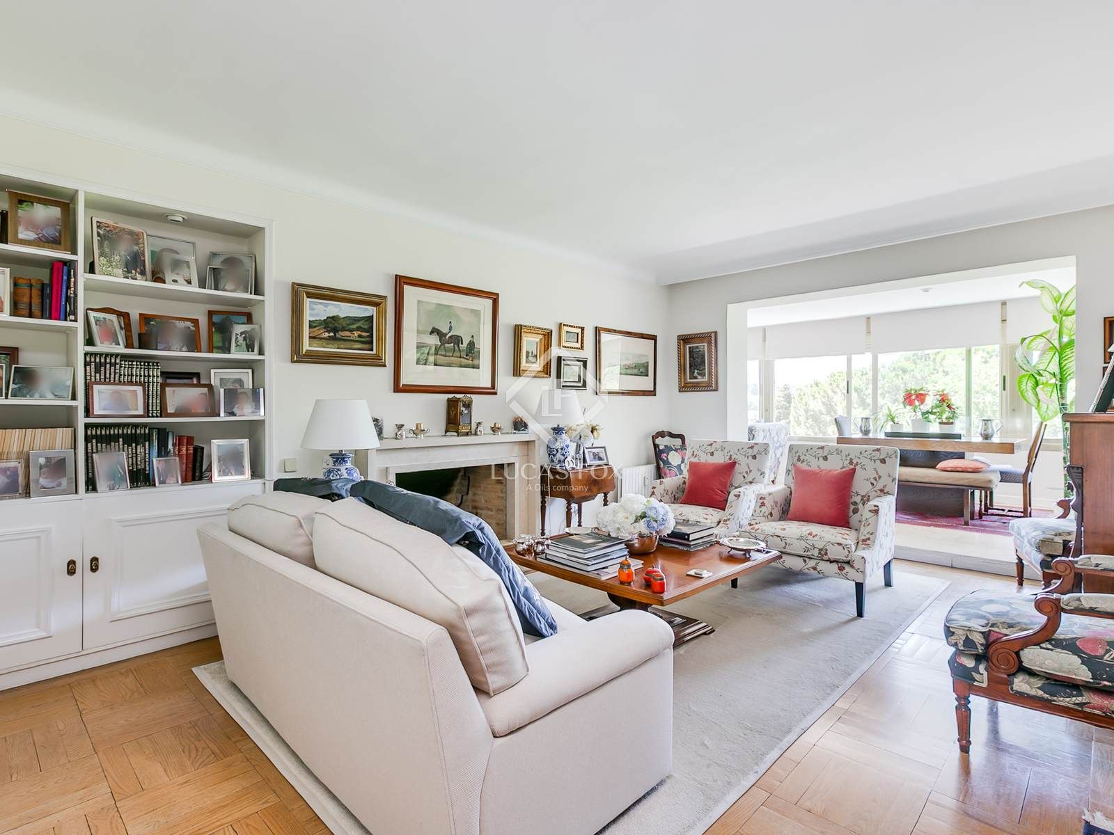 Living room of Flat for sale in La Moraleja  with Air Conditioner, Private garden and Terrace
