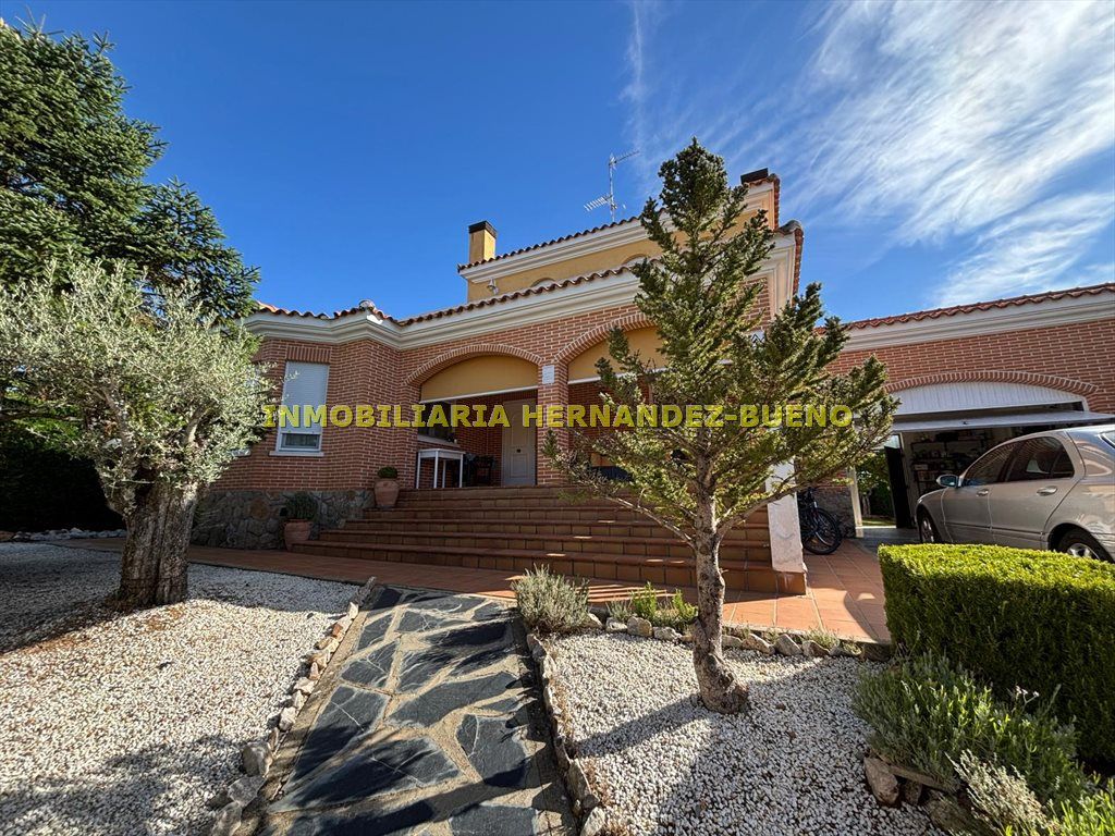 Vista exterior de Casa o xalet en venda en Buenavista amb Calefacció i Terrassa