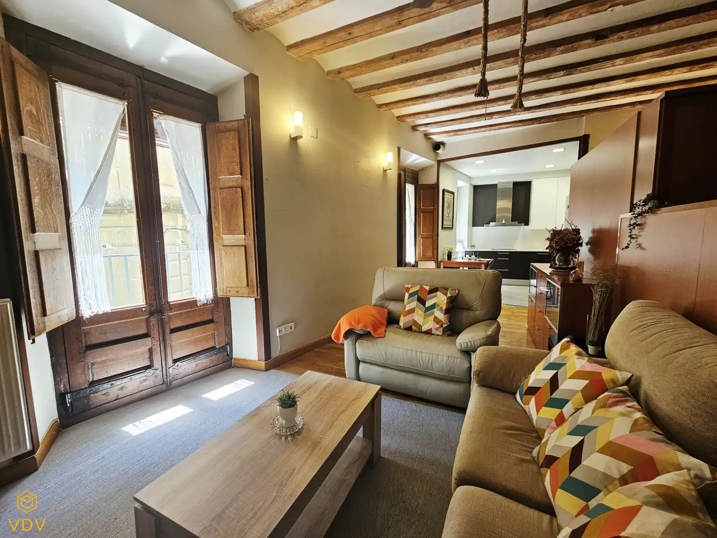 Living room of Apartments for sale in  Pamplona / Iruña  with Heating, Parquet flooring and Furnished
