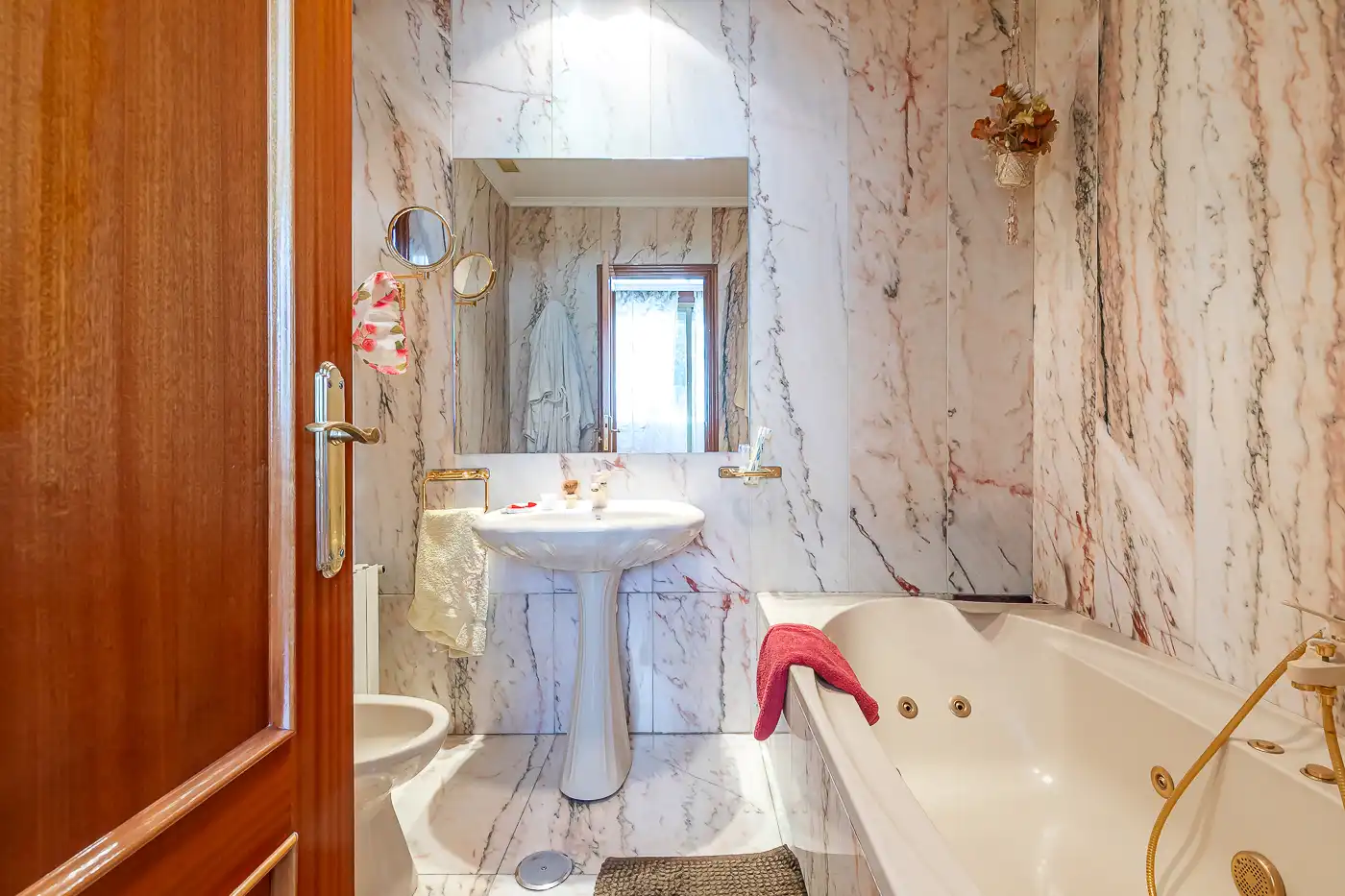Baño de Dúplex en venta en Madrid con Calefacción y Terraza