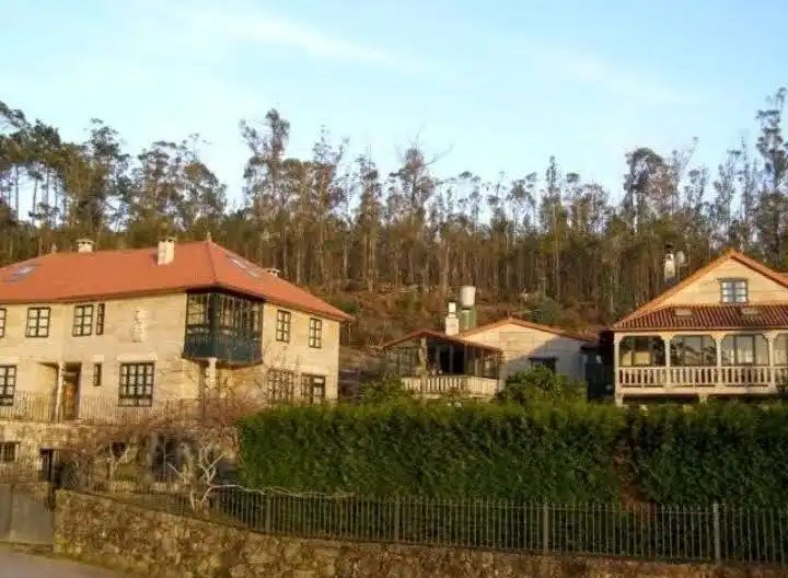 Vista exterior de Casa o xalet en venda en Poio amb Aire condicionat, Calefacció i Jardí privat