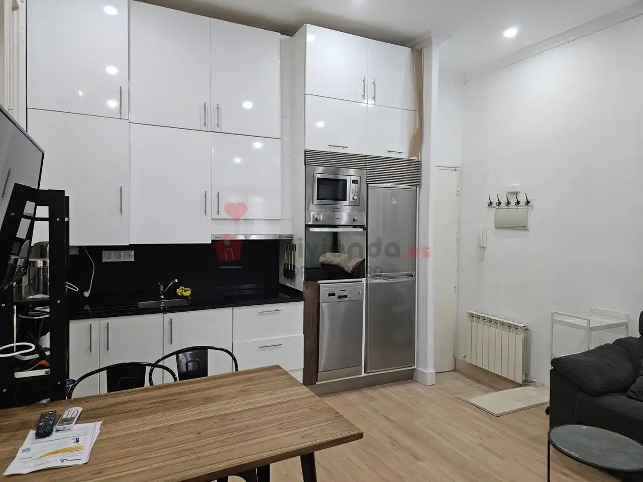 Cuina de Planta baixa de lloguer en Madrid amb Aire condicionat, Calefacció i Moblat