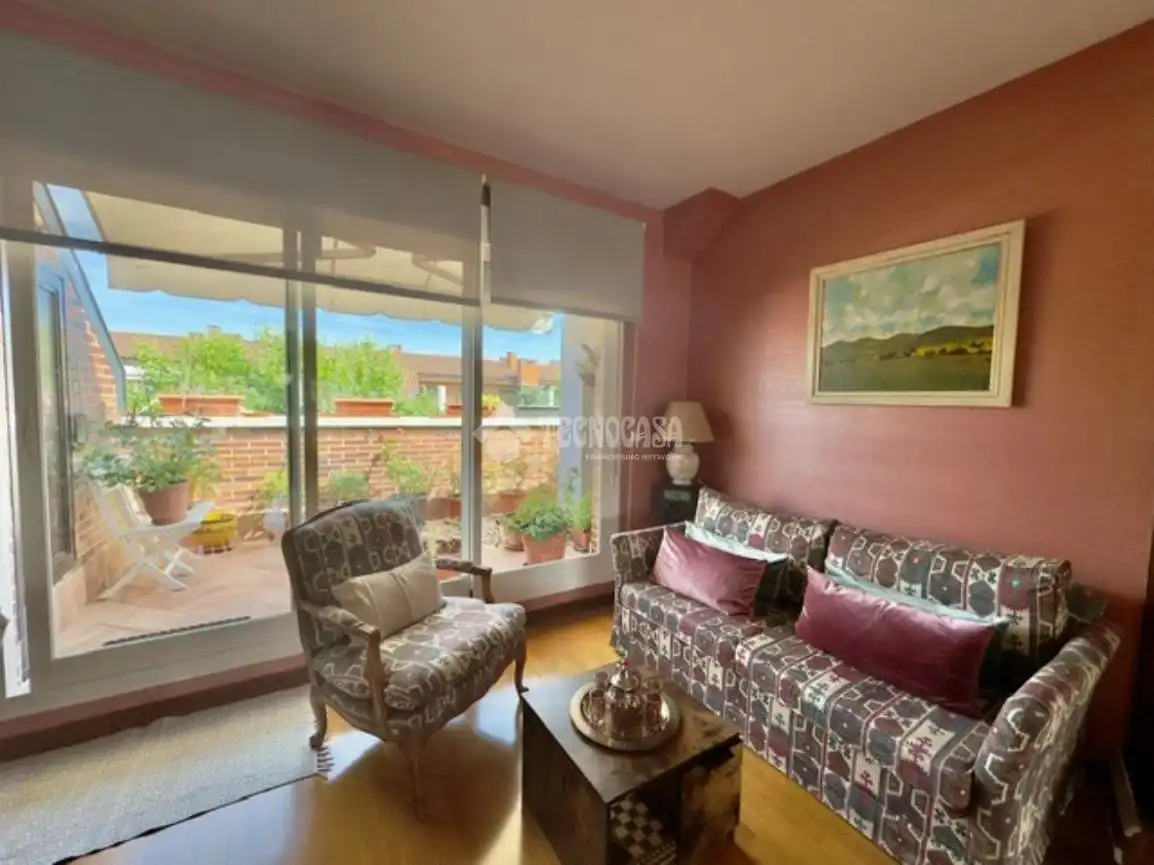 Sala de estar de Piso en venta en Las Rozas de Madrid con Aire acondicionado, Calefacción y Terraza